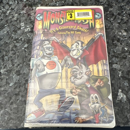Monster Mash VHS Tape 1999 Classic Universal Studios Animated Halloween Kids - Picture 1 of 6