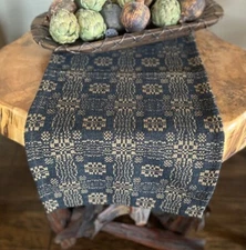 New Primitive Colonial Coverlet BLACK MUSTARD LOVERS KNOT TABLE RUNNER 32"