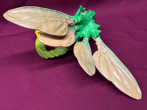Disney Mech X Chameleo-Wasp - Picture 2 of 2