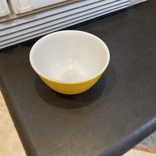 Vintage Pyrex 402 Bright Orange Yellow 1 1/2 Quart Mixing Nesting Bowl - Picture 11 of 11