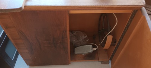 nähmaschine antik im Schrank - Bild 3 von 4