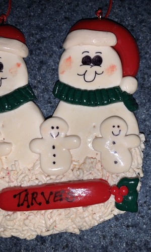 USA Multicolor Family Of 5 Snowmen Resin Customizable Christmas Hanging Ornament - Picture 12 of 24