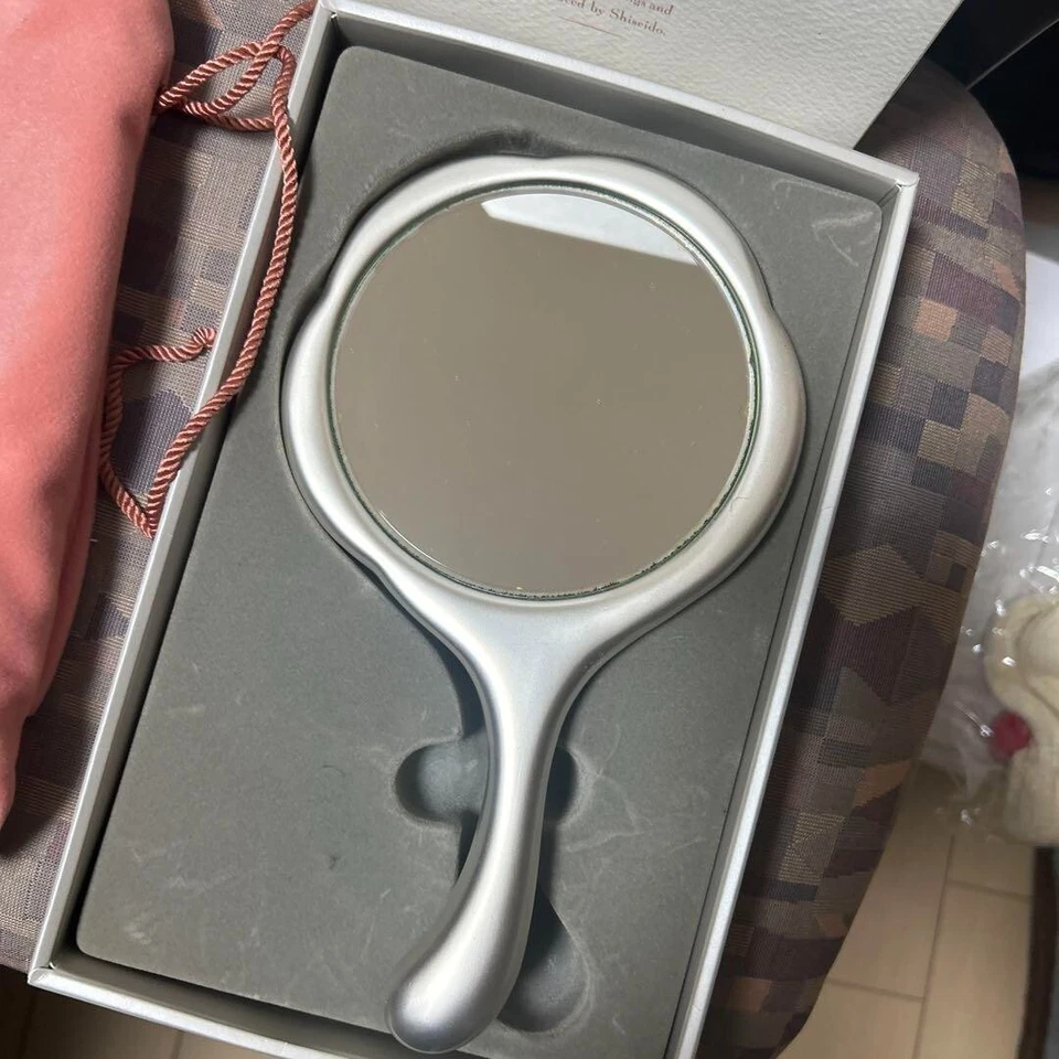 Espejo de mano Shiseido Club Hanatsubaki Tiffany Designer Angela 1997 con caja usado Foto 4 de 4