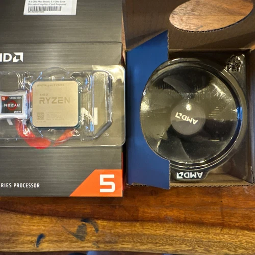 AMD Ryzen 3 2200G 3.50 GHz Quad-Core (YD2200C5FBBOX) Processor