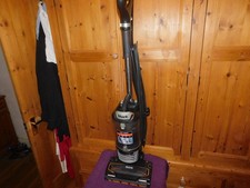 Shark Lift away upright vacuum cleaner. NV700UKT 31.