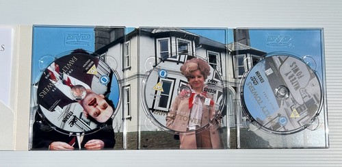 Fawlty Towers DVD Complete Collection : BBC Box Set With Bonus Feature Disc R4 - Bild 5 von 6