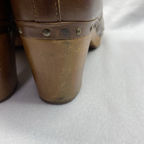 UGG Lynnea Boots 9 Brown Sherpa Pull-On Studded Leather 1958 Classic Heel Wood - Picture 13 of 15