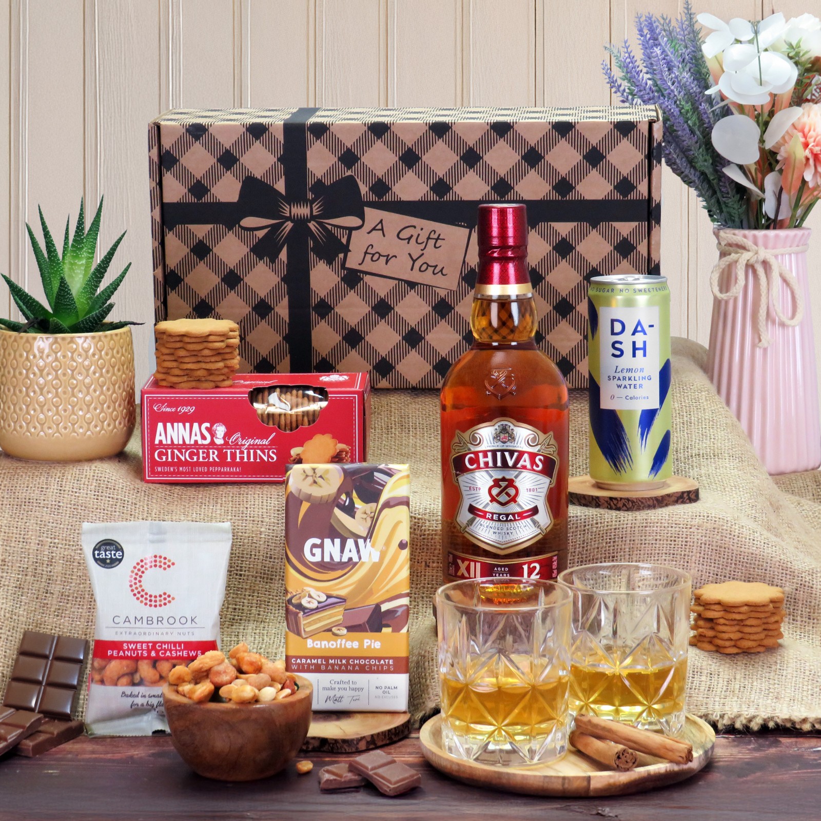 Classic Scotch Whisky Hamper | Chivas Regal & Gourmet Snacks | Gifts for Dad
