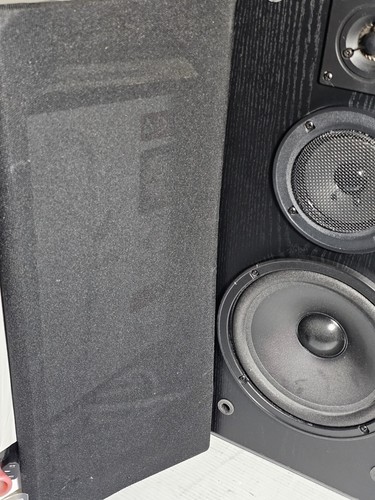 RARE, KLH 311 8" Woofer 3 way 140 Watts Floor Speakers. Nice.! - Picture 5 of 24