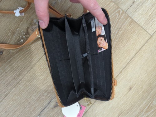 Isaac MIZRAHI NEW YORK Brown Wristlet Zip Close - Picture 3 of 3