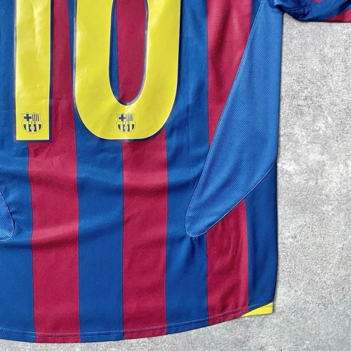Ronaldinho #10 FC Barcelona 05/06 Home Jersey Nike Size S Free Shipping From JP - Picture 11 of 18