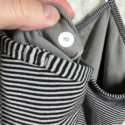 Lululemon Women Tank Top Sz 8 Black White Striped Power Y Racerback Activewear - Picture 5 of 6