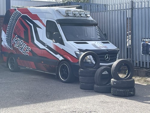 Mobile Tyre Van Fully Equipped Ready For Work - Picture 2 of 8