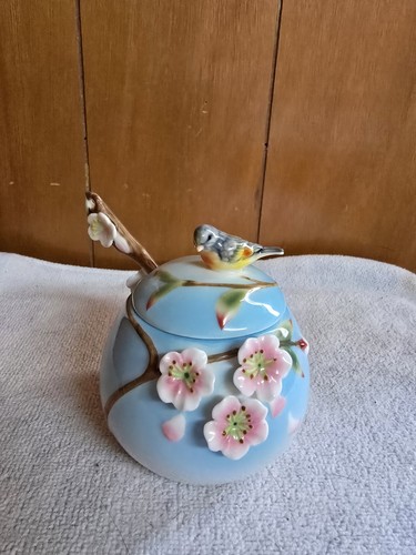 Pier 1 Imports 3-D Zuckerdose mit Löffel rosa Blumen Vogel auf Deckel