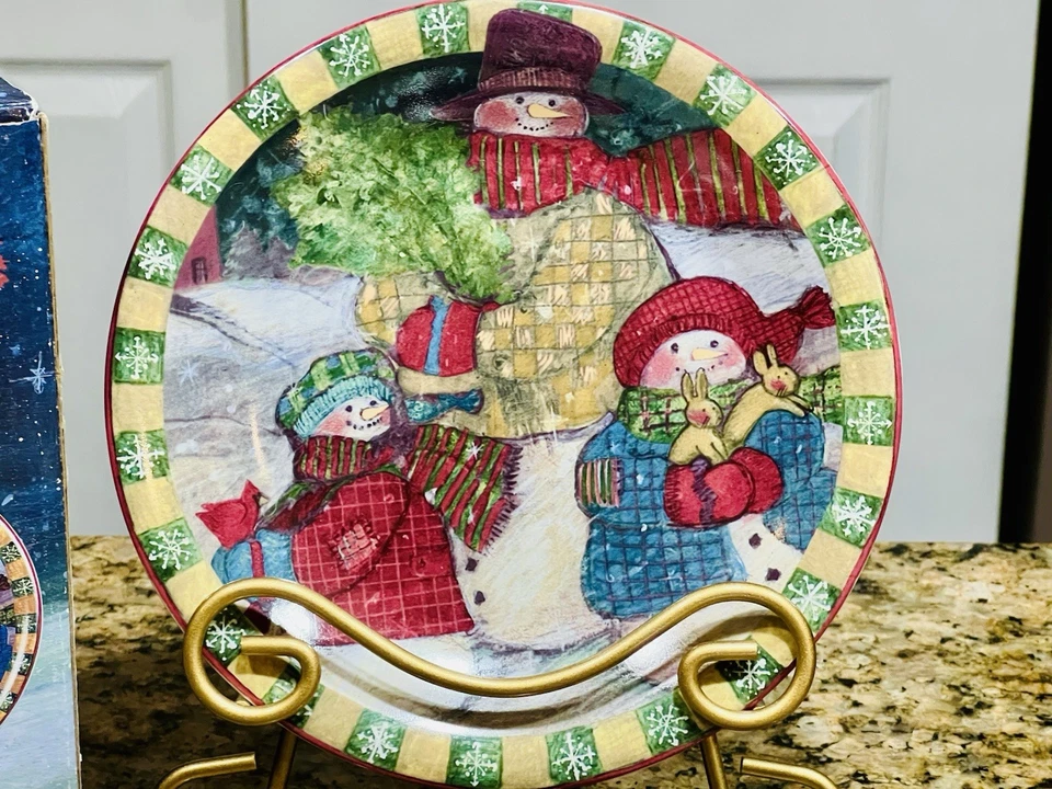 "Juego de 4 platos de 8"" International Frosty Snowman Susan Winget certificado nuevo en caja" Foto 3 de 4