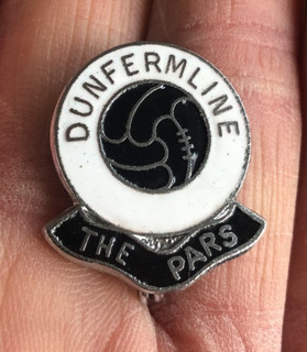 RARE OLD DUNFERMLINE F.C. THE PARS ENAMEL PIN BADGE