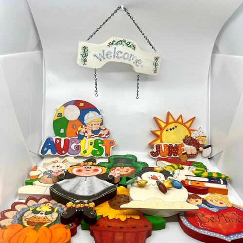 VNTG 80/90’s Classroom Seasonal Wood Hand Painted Hanging Signs Set Of 10 - Picture 2 of 5