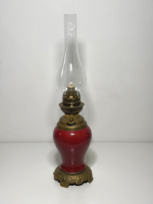 Petroleumlampe Keramik rot Rinderblut und Messing Napoleon III Stil