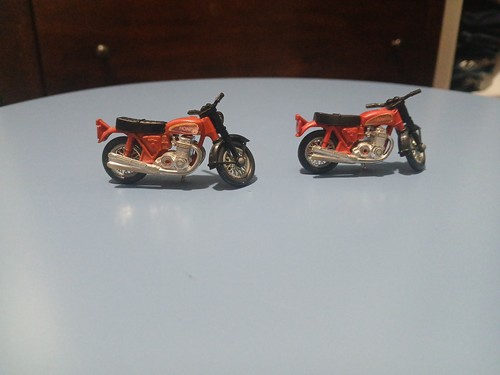 1974 MATCHBOX SUPERFAST #18 HONDARORA MOTORCYCLE LOT OF 2 VG CONDITION - Picture 1 of 5