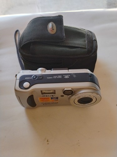 Sony Cyber shot 3.2 Megapixels Digital Camera DSC P71  And Pouch Only Works - Picture 7 of 7