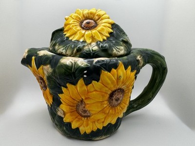VTG World Bazaar  Sunflower Floral Green Teapot Holds 3 Cups