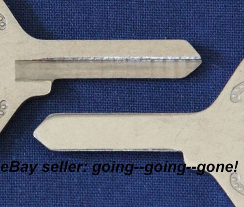 SET 2 ORIGINAL FORD LINCOLN MERCURY HURD KEY BLANKS 1932-1939 H3 H4 1125S 1125C - Bild 3 von 4