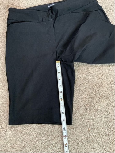Hilary Radley Women's Bermuda Shorts Size Med Black Wide Elastic Waistband Golf - Picture 6 of 15