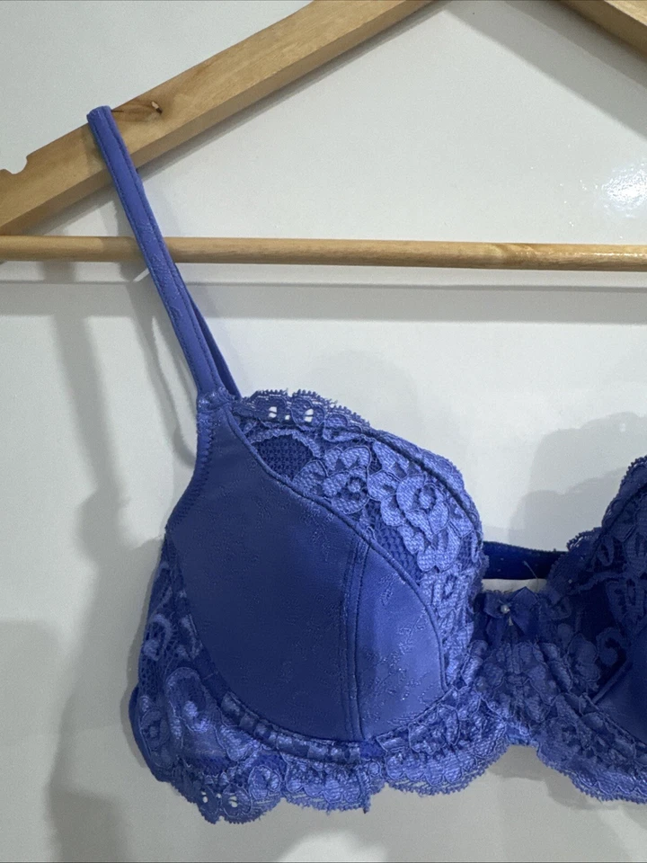 Sujetador Bendon con aros talla 12b/34b nuevo Foto 2 de 4