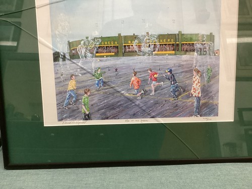 Gerahmter David R. Hipwell "Kid's at Old Lambeau" nummerierter & signierter Druck (208/500) - Bild 2 von 6