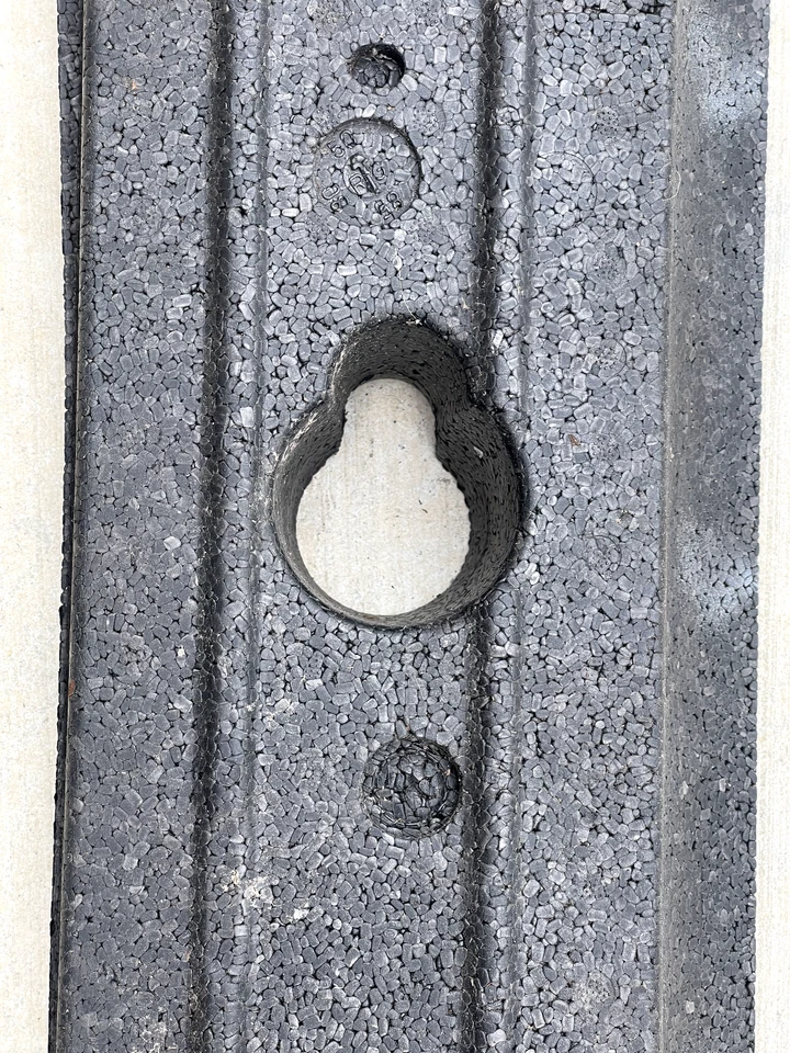 1998 MERCEDES-BENZ S320 W140 REAR BUMPER COVER IMPACT BAR FOAM ABSORBER RIGHT OE - Image 4 of 4