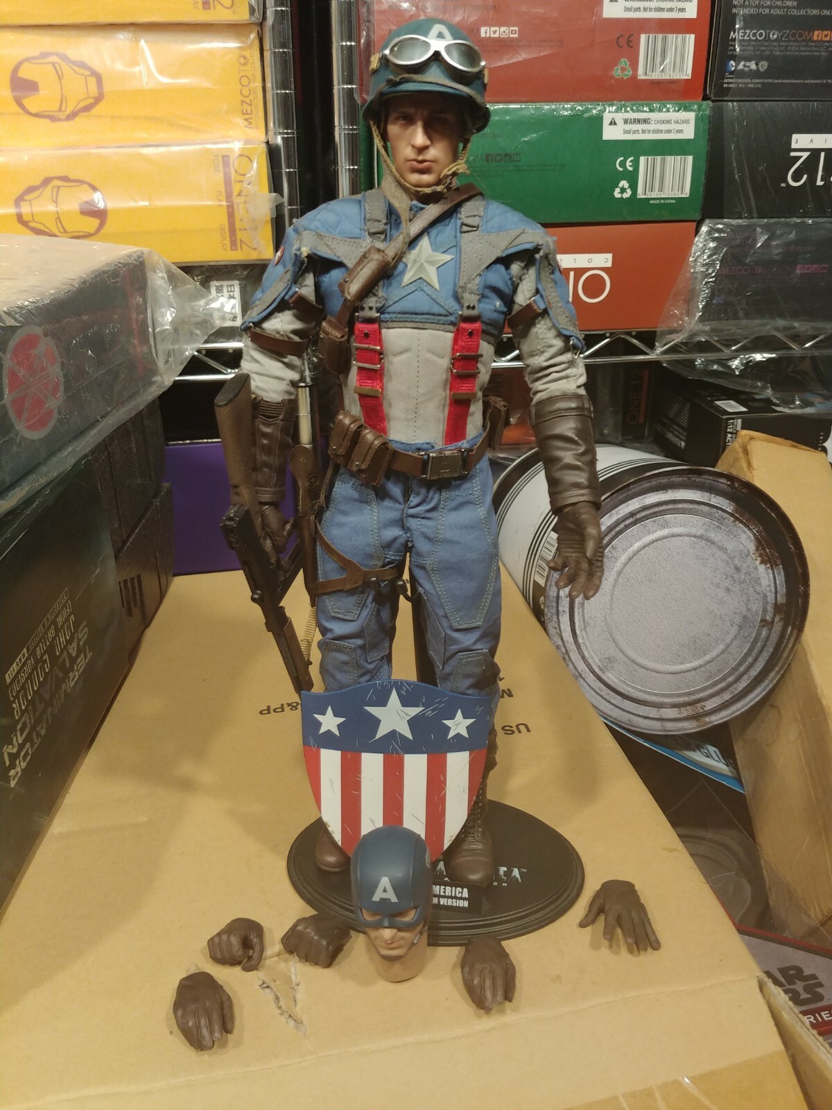 Hot ToysCaptain America 12 inch Figure First Avenger Rescue mix Hot ToysCaptain America 12 inch Figure First Avenger Rescue mix