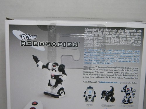 WowWee Robosapien Mini Remote Control Robot 3885 - Picture 2 of 4