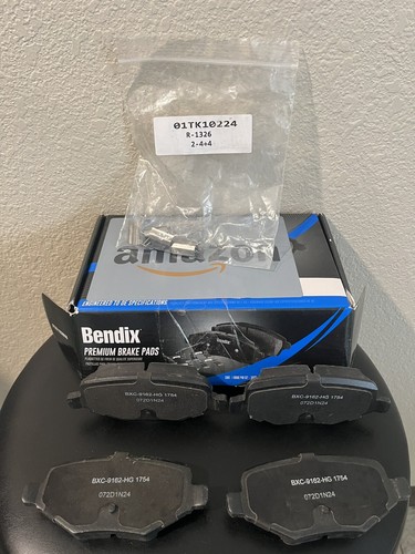 Disc Brake Pad Set-Premium Ceramic Bendix SBC1754 - Picture 1 of 10