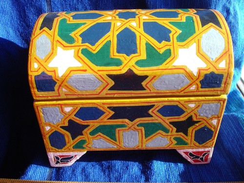 Moroccan hand painted jewellery treasure box with stars - Picture 2 of 15