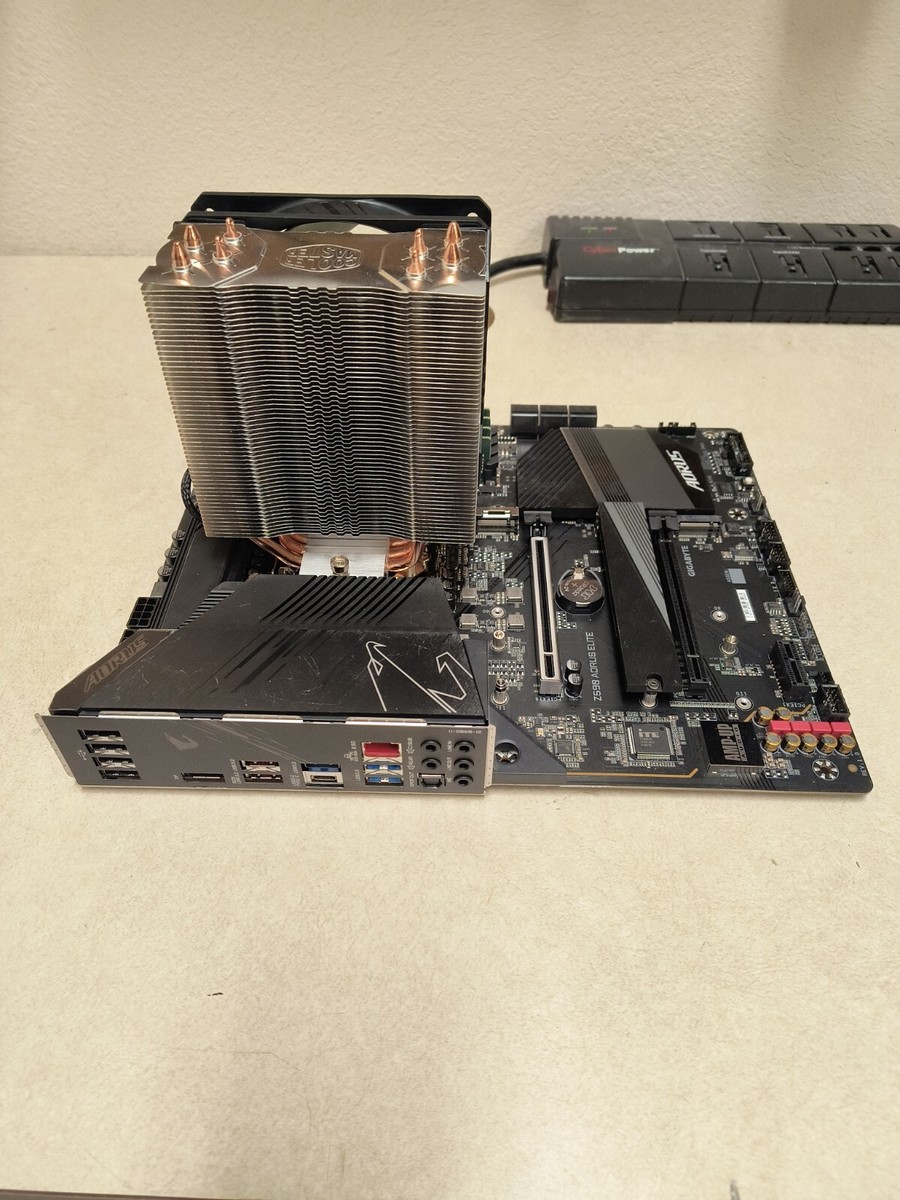 CPU Intel Core i9-10900K + Gigabyte Z590 Gigabyte Z590 AORUS Motherboard Intel i9 10900K 128GB Ram PNY 1TB