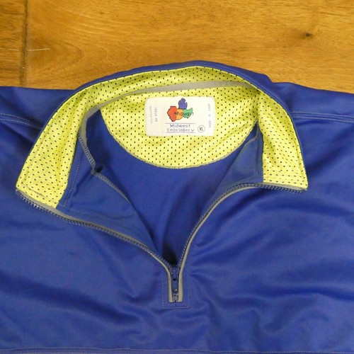 Camiseta de calentamiento usada para juegos de baloncesto de la Universidad de Kentucky - Imagen 3 de 7