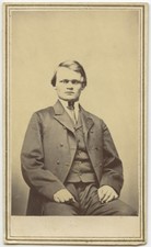 CIVIL WAR ERA MAN W/ STAMP, CDV STUDIO PORTRAIT, GREAT SUIT