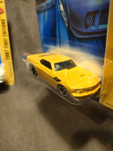 Set Of 2 2007 Hot Wheels ‘69 Ford Mustang #04/36 Yellow And White Sealed - Picture 4 of 6
