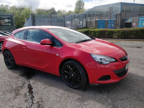 2014 Vauxhall Astra GTC 1.4T 16V Sport 3dr HATCHBACK Petrol Manual - Picture 2 of 10