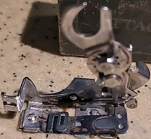 Vintage Sewing Machine Attachments in Box - Picture 5 of 6