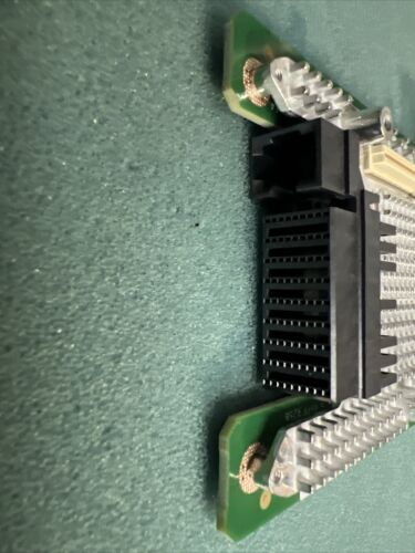 Cisco NIM-8CE1T1-PRI 8 port Multiflex Trunk Voice/Channelized Data T1/E1 Module - Picture 4 of 5