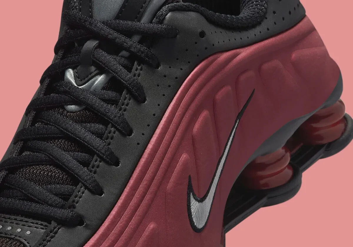 ◆Nike◆ Sharks R4 W Black Team Red llic Silver AR356500 The Nike Shox R4 Returns in 