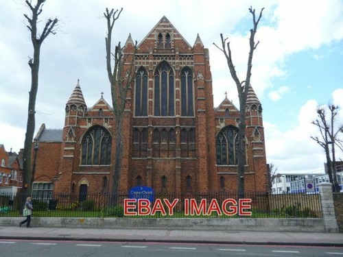 PHOTO CORPUS CHRISTI CHURCH BRIXTON HILL SW2 AT THE JUNCTION WITH TRENT ROAD 20 - 第 1/1 張圖片