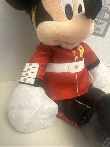 Disney Parks Mickey Mouse Guard Plüsch UK London Epcot Showcase NEU - Bild 6 von 9