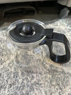 Mr. Coffee Coffee Maker 4 Cup Glass Carafe with drip hole