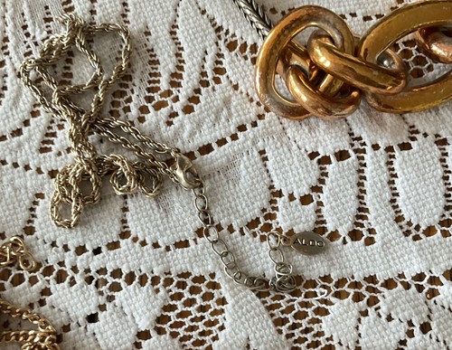 Lot Of 10 necklaces costume, some signed, some vintage NY, Mika, Napier, Aldo. - Picture 20 of 20