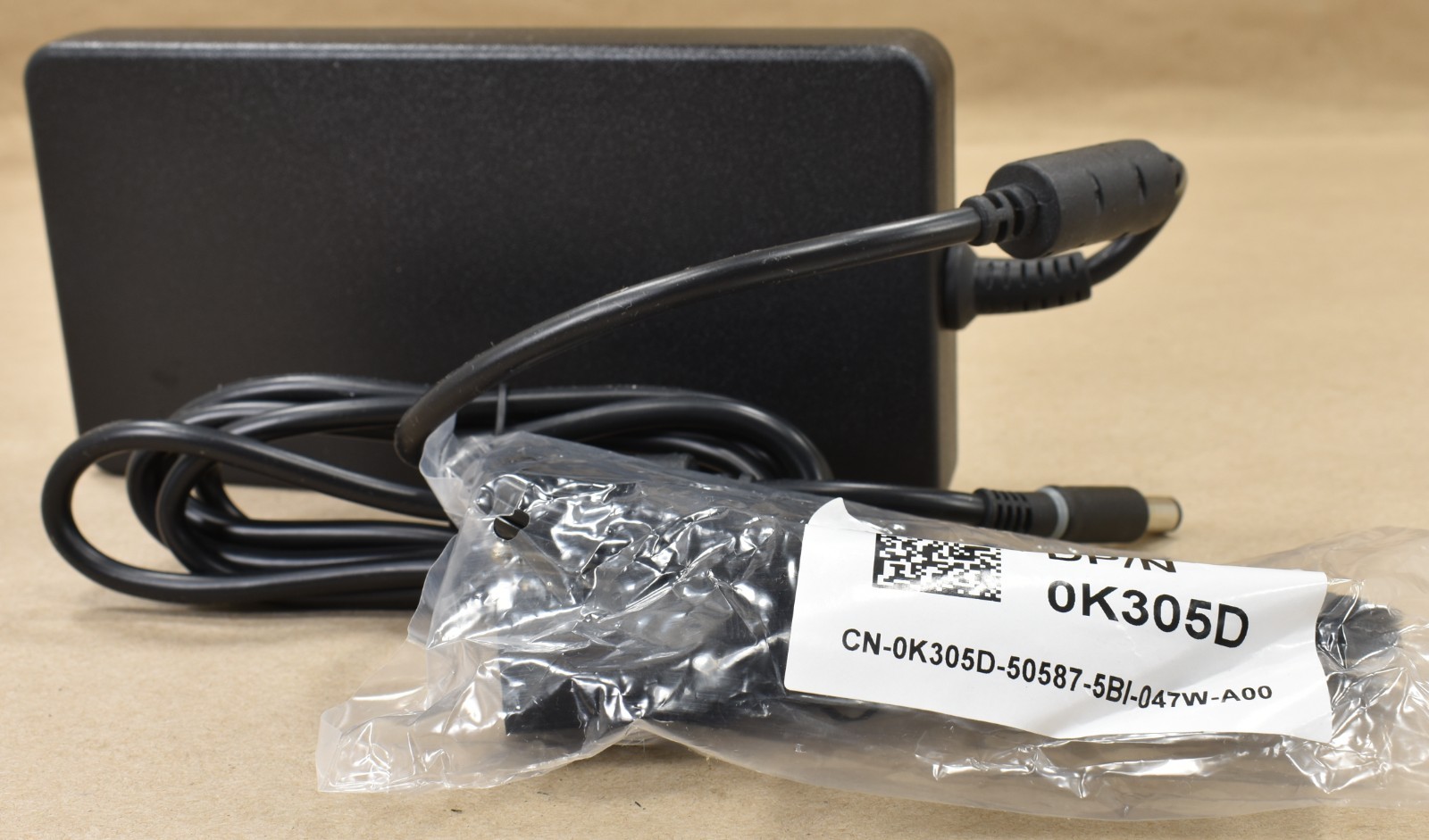 Dell 0FWCRC, 240W AC Adapter, 7.4mm Round Pin, 19.5 V, 12.3 