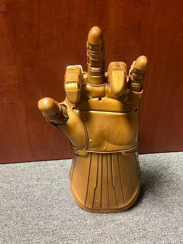 Disney Parks Epcot Marvel Guardians Of The Galaxy Thanos Infinity Gauntlet, gebraucht - Bild 19 von 19