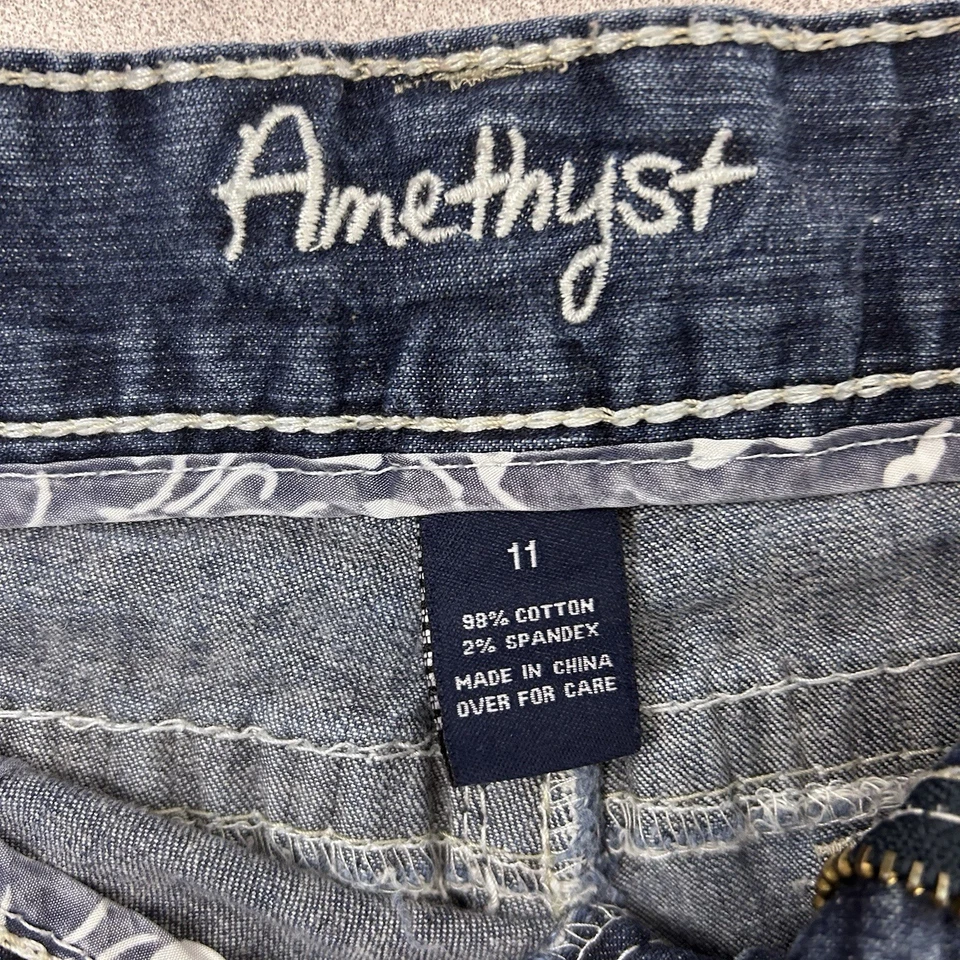 Amethyst Women's Denim Shorts Size 11 Distressed Stretch Blue - Image 3 of 4