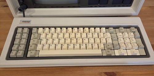 Vintage Compaq Portable Computer - Cleaned, Restored and Working! - Photo 3/22